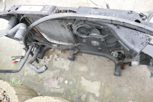 Audi A4 B5 Schloßträger für Klimaanlage Klima Kondensator Leitung 1,8 T 1,9TDI (100160)