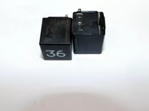 VW Audi Skoda Summer Warnsummer Licht Lichtsummer Relais 36   3A0951307