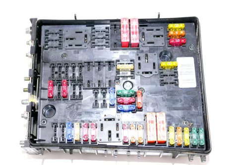 VW Golf 5 Touran Steuergerät Zentralelektrik Sicherungskasten 1K0937124H