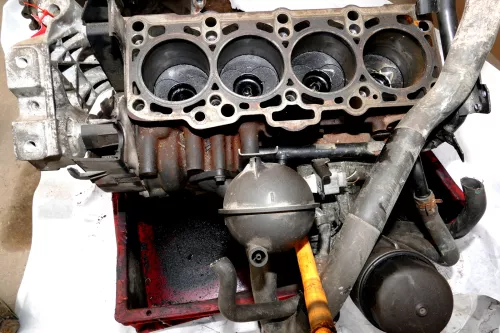 VW Golf 4 A4 8E Motor Block Motorblock 1,9 TDI 74kw 101PS 038103101S ATD AVB