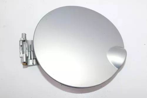 VW Polo 6N2 6N Tankdeckel Deckel Tank Tankverschluß silber LA7W