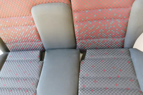 Audi A3 8L Sitz Sitze hinten Rückbank Rücksitzbank Sitzfläche Kopfstützen rot (100939)