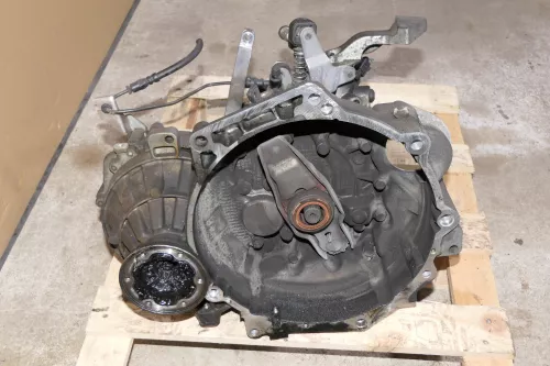 VW Touran Golf Getriebe 1,9 TDI 77kw 105PS 6-Gang GQN FYG 168.000km(v Motor BKC (101082)