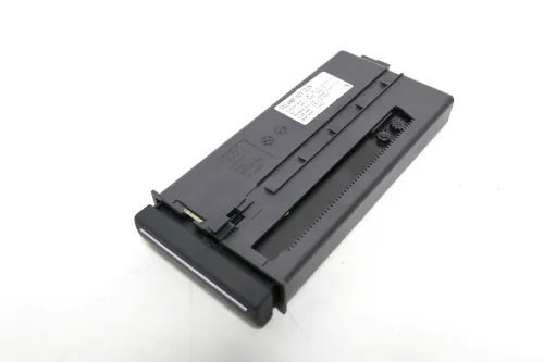 Audi A3 8P Ablagefach Fach Ablage vorne Armaturenbrett Mittelkonsole 8P0941561F (101104)