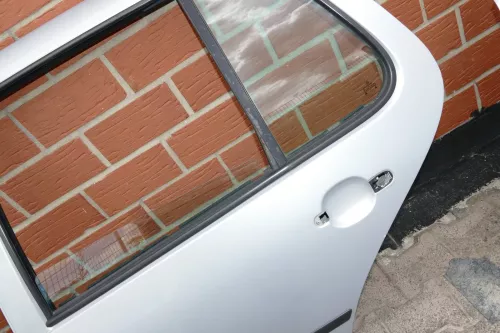 VW Golf 4 Limousine Tür hinten links silber LB7Z satinsilber (KEINkombi) (101471)