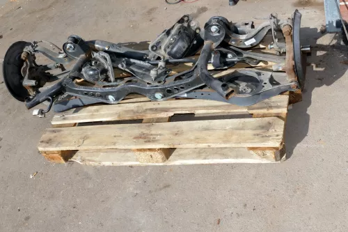 VW Golf 5 V Achse hinten Hinterachse Achsträger Querlenker Stabi Stabilisator cc