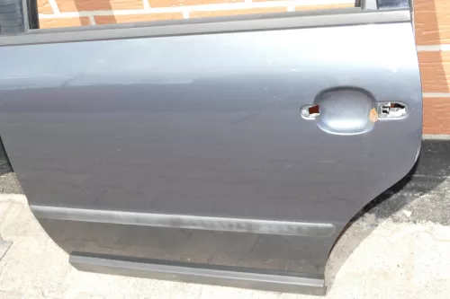 VW Passat 3B 3BG Kombi Variant Tür hinten links grau LC7V (102241)