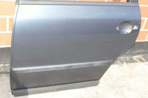 VW Passat 3B 3BG Kombi Variant Tür hinten links grau LC7V (102241)