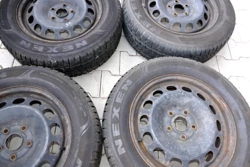 Audi A4 A6 Reifen M+S 215/60 R16 95H Felgen 6j x16H2 ET50    6,5mm (102349)