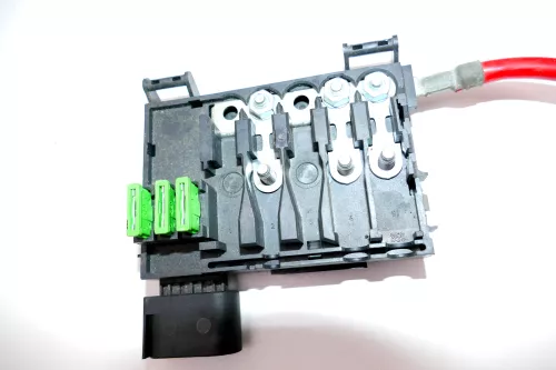 VW Golf 4 Bora Sicherungskasten Sicherungsdose Abdeckung Batterie Sicherung 3-Fa (102550)