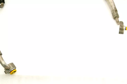 VW Touran Caddy Klimaleitung Kältemittelschlauch 1T0820743AA Klimaanlage TDI BKC (102844)