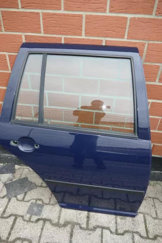 VW Golf 4 Bora Tür hinten rechts nur Kombi / Variant blau LA5G