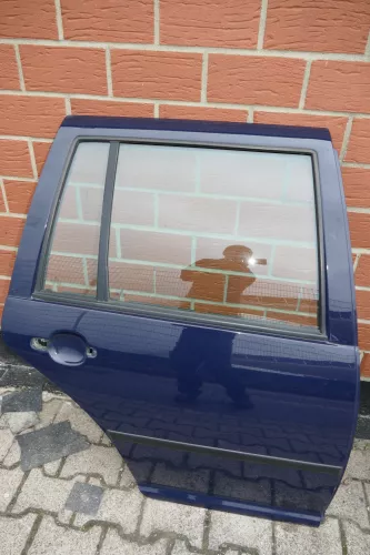 VW Golf 4 Bora Tür hinten rechts nur Kombi / Variant blau LA5G (102997)