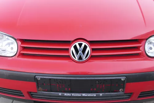 VW Golf 4 Grill Kühlergrill VW Zeichen Logo rot LP3G (103207)
