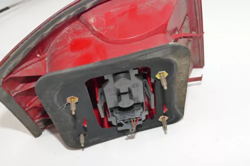 Audi A6 4B Kombi Avant Rücklicht hinten rechts Heckleuchte 4B9945096F (103369)