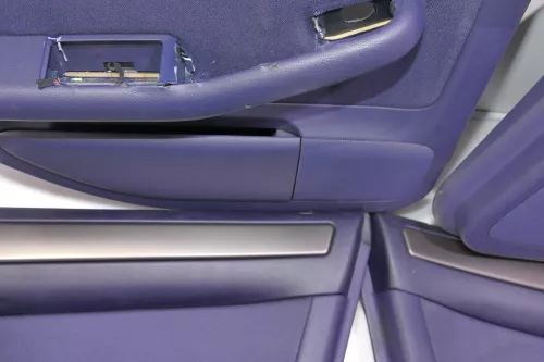 Audi A6 4B Bj.1998 Türverkleidung Verkleidung Tür vorne+hinten blau royalblau (103448)