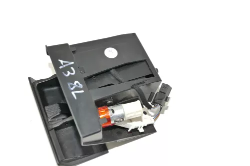 Audi A3 8L Aschenbecher Zigarettenanzünder vorne 8L0857951 (bis ca.2000) (103465)