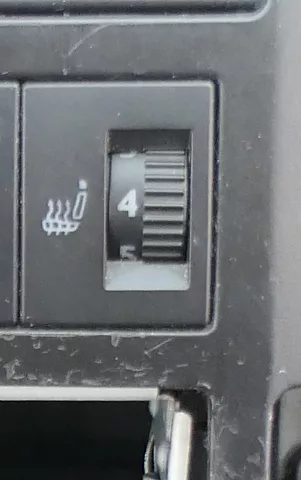 VW Polo 9N Fox Schalter Sitzheizung Sitzheizungsschalter Regler rechts 6Q0963564 (103621)