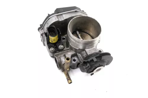 VW Golf 4 Bora Drosselklappe 06A133064J AKL AEH 1,6 74kw 101PS (OHNE TEMPOMAT (103668)