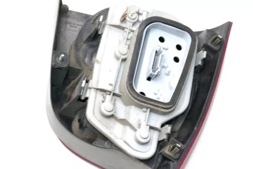 Polo 9N Rücklicht hinten rechts 6Q6945096B Rückleuchte Heckleuchte Lampenträger (104106)