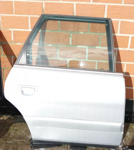 Audi A6 4A C4 Tür Türblatt hinten rechts silber LY7M Kombi Avant