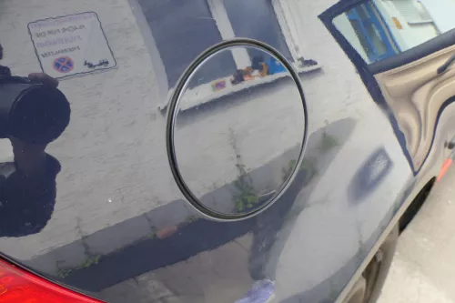 VW Golf 4 Limousine Tankdeckel Deckel Tank Tankverschluß blau LA5G (104371)