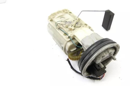 VW Polo Kombi 6K Benzin Pumpe Tank Kraftstoffpumpe 6K0919051C / D (104444)