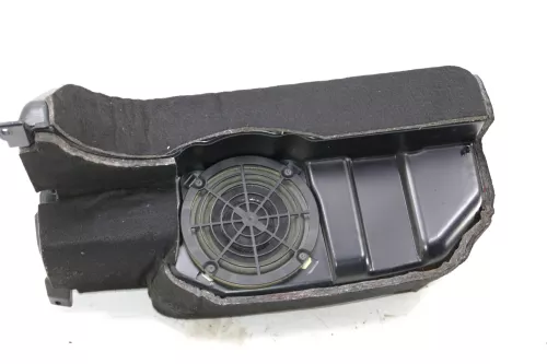 Audi A6 4B Avant Kombi Subwoofer 4B9035382A Lautsprecher Bassbox Bose