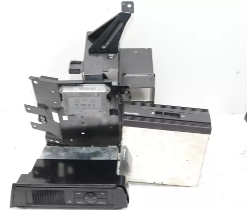 VW Passat 3B 3BG  Navi Navirechner Steuereinheit 4D0919887D Bedienteil Rechner