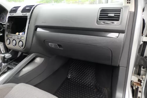 VW Golf 5 Deckel Klappe für Handschuhfach schwarz Handschuhfachdeckel Schloß (105235)