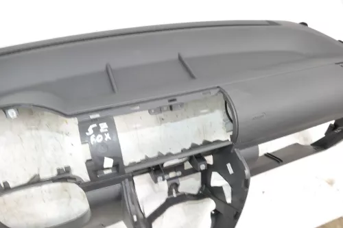 VW Fox 5Z Armaturenbrett Cockpit Amaturbrett schwarz (105614)