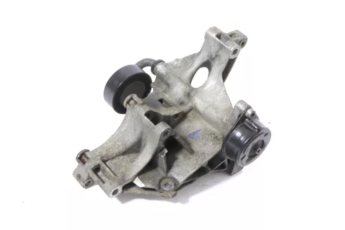 VW Golf 3 Halter Konsole Lichtmaschine Träger 1,9 TDI 90PS 028903139T  1Z AHU (105746)