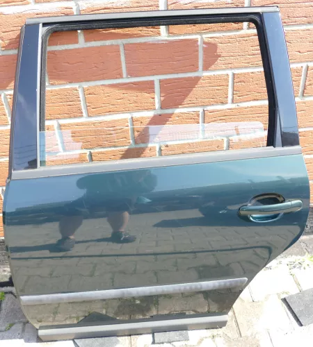 VW Passat 3B 3BG Kombi Variant Tür hinten links grün LC6N