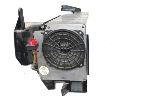 Audi A3 8L Subwoofer 8L0035381 Lautsprecher 8L0 035 381