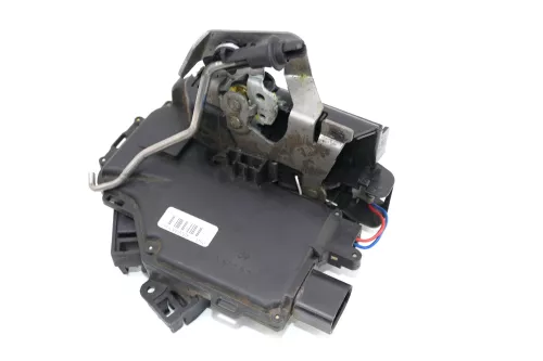 Audi A6 4B Stellmotor Tür Türschloß mit ZV hinten links 4B0839015G