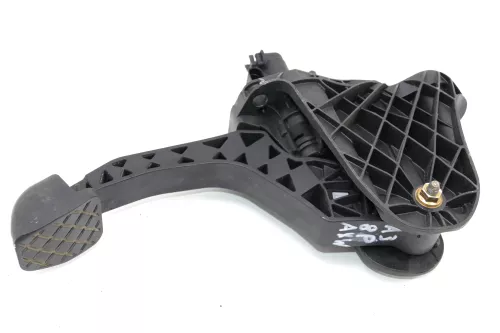 VW Golf 5 A3 8P Kupplungspedal Kupplung Pedal 1K1721059AE (106066)