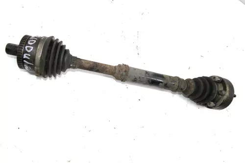 Audi A4 B5 3B Antriebswelle Gelenkwelle rechts vorn 8D0407272AQ 1,8 1,8T 2,0