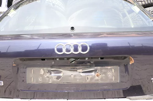 Audi A3 8L -Bj. ca1999 Heckklappe Kofferraumklappe Klappe hinten blau LZ5L (107309)
