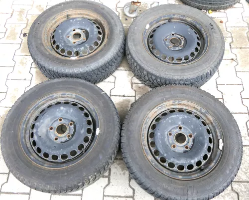 Audi A4 B5 A6 4B Winterreifen M+S 195/65 R15 91T Reifen 6jx15H2 ET45   5mm