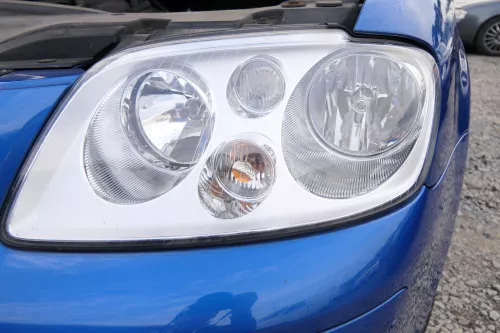 VW Touran 1T Caddy Scheinwerfer links vorne 1T0941005R bis Bj2006 (KEIN XENON!) (107916)