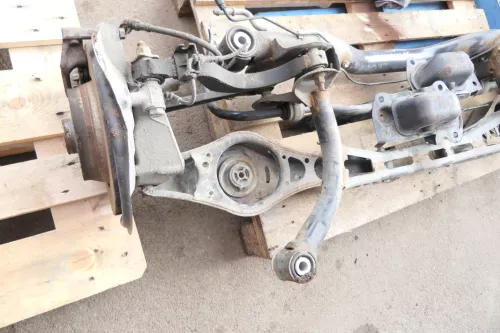 VW Passat 3C Achse hinten Hinterachse Achsträger Querlenker Stabi Stabilisator (108060)