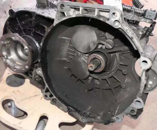 VW Touran Superb Getriebe für NFN /NFP 2.0 TDI 6 Gang Schaltgetriebe ca179.000km (108170)