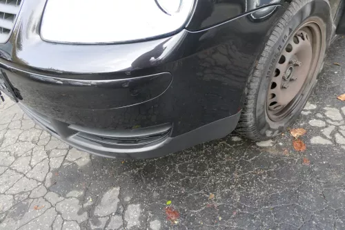 VW Touran 1T Stoßstange vorne Frontstoßstange Stoßfänger schwarz LC9Z mit Grill (108501)