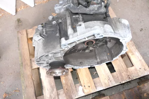 VW Touran Golf 5 Getriebe KDS / KNY 2.0 TDI 6 Gang Schaltgetriebe ca. 144.000km (108506)