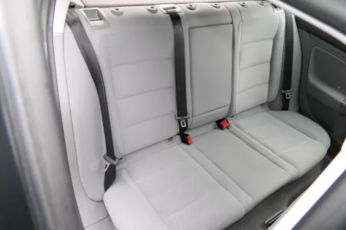 VW Golf 5 V Sitz Sitze hinten Rückbank Rücksitzbank 3 Punkt Gurt helles grau 108