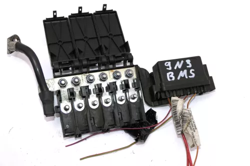 VW Polo 9N 9N3 Kasten Abdeckung Batterie Sicherungsträger Sicherung (108852)