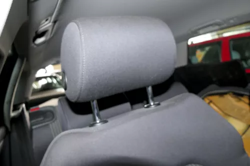 Audi A4 B6 8E Kopfstütze vorne rechts schwarz / soul vorn 8E0881902