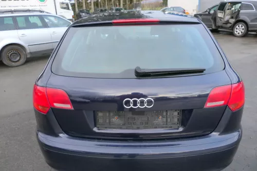 Audi A3 8P 4/5-Türer Heckklappe Klappe hinten blau LZ5J- ohne Anbauteile