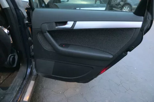 4xAudi A3 8P Türverkleidung Verkleidung Tür vorne hinten links schwarz 4/5-Türer (109388)