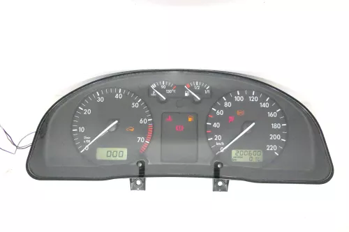 VW Passat 3B Tacho Tachometer Kombiinstrument 200.000km 09051969901 1,6 74kw AHL